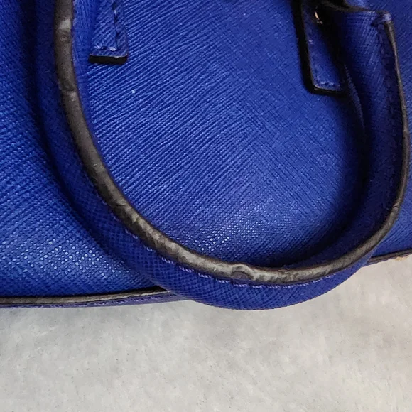 Michael Kors Mini Blue Handbag with Gold Accents - Picture 3 of 7